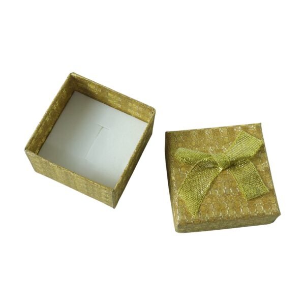 Elegant Gift Box – Stylish and Durable for Special Occasions