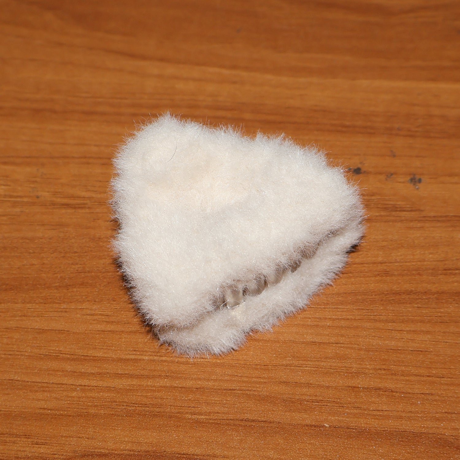 Hair Claw Clip – Plush, Non-slip Fluffy Hair Accessory