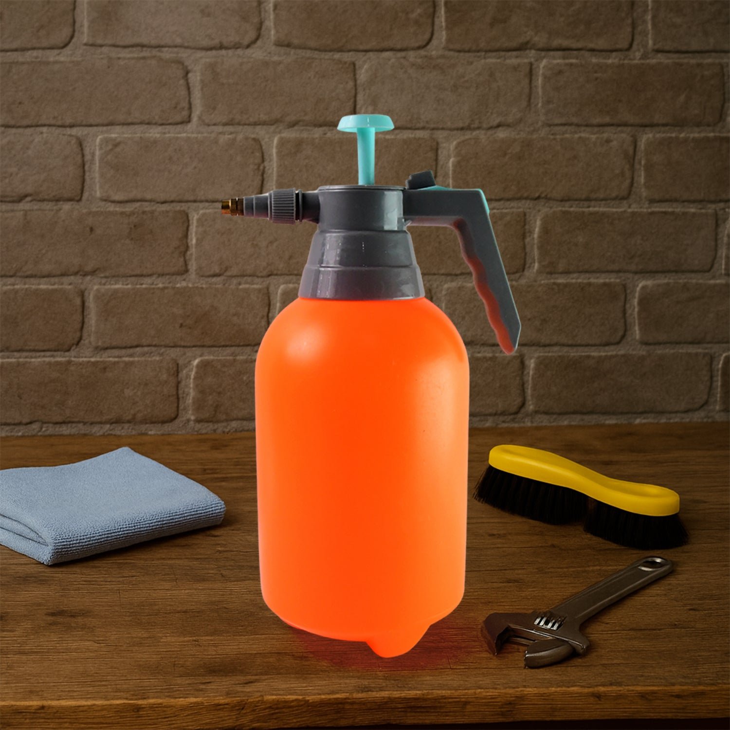 Handheld-Pressure-Sprayer-03 Garden Pressure Sprayer – 2L Handheld Pump | XcelCraft