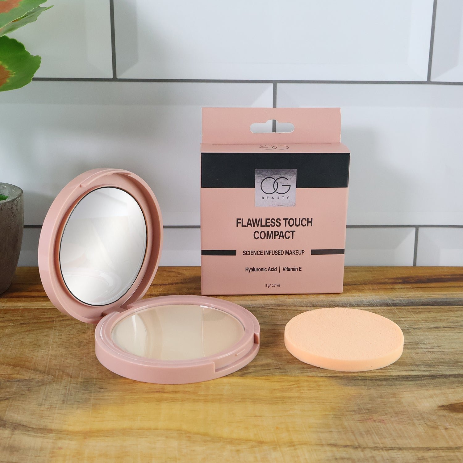 Hazelnut Compact Powder – Flawless Matte Finish with Nourishing Care