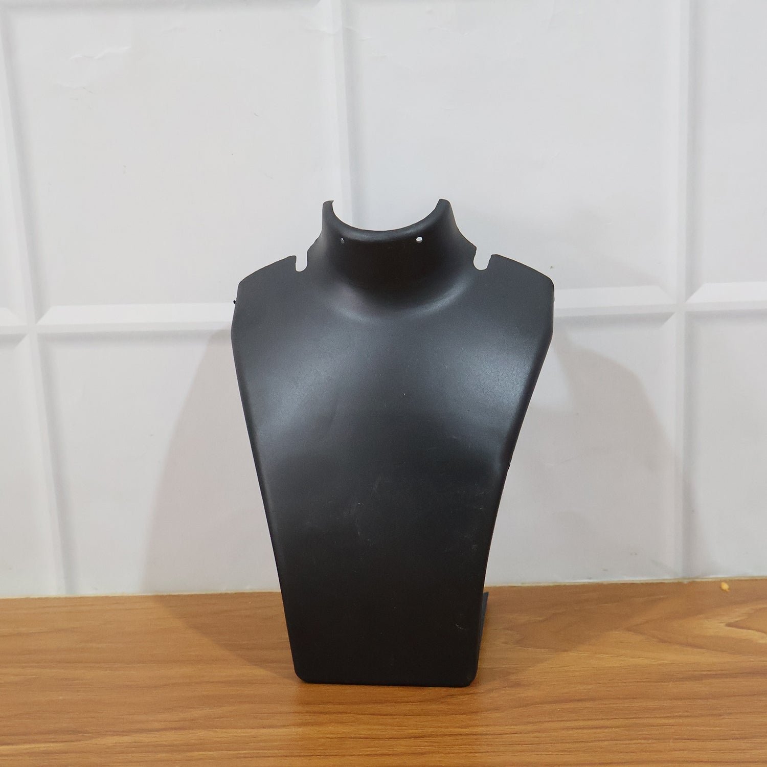 Necklace Display Stand – Premium Black Mannequin Bust 15x11 cm