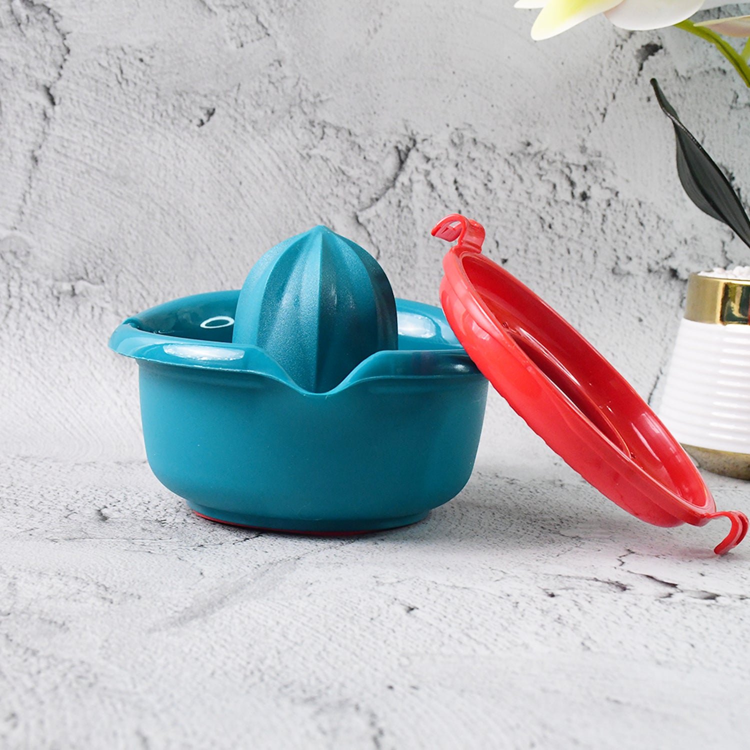 Manual Citrus Juicer – Premium Hand Press with Lock & Strainer