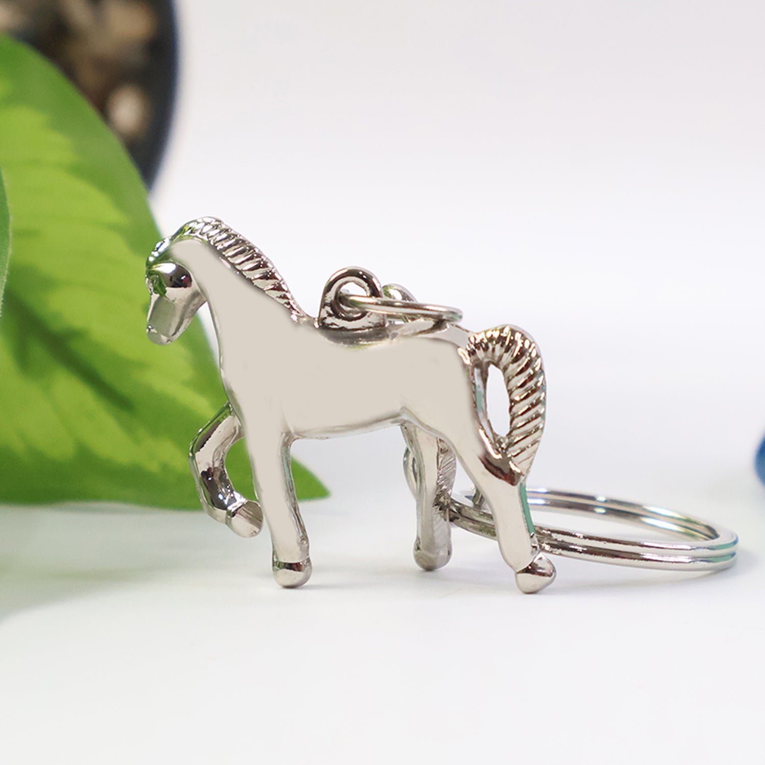 Metallic Horse Keychain – Durable Polished Chrome Accessory