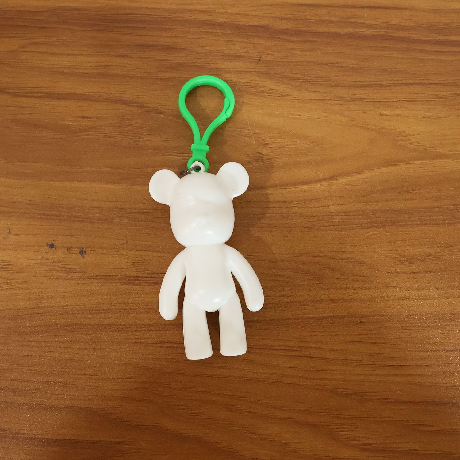 Bear Shape Decorative Keychain – Cute & Practical Accessory