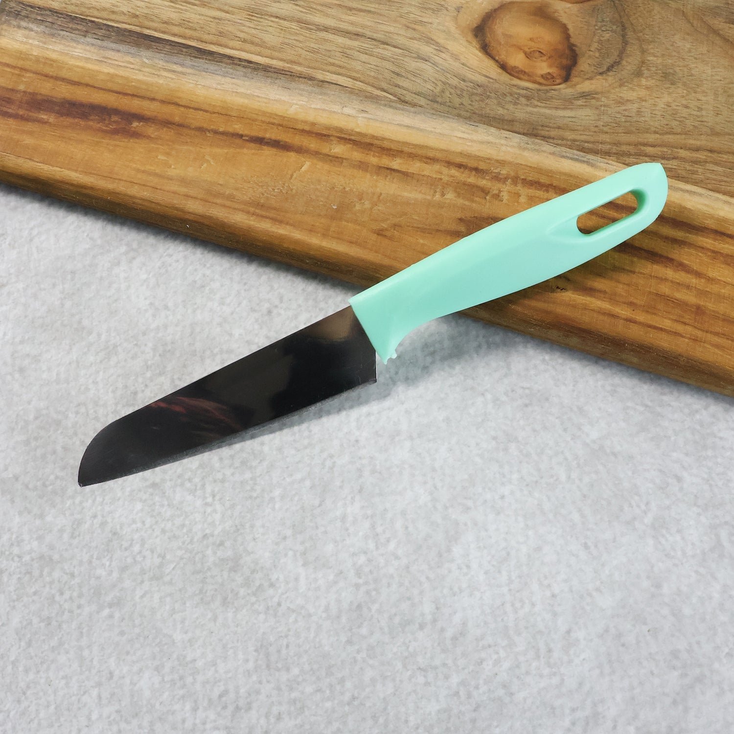 Stainless Steel Kitchen Knife – Ergonomic Soft Grip & Protective Cover