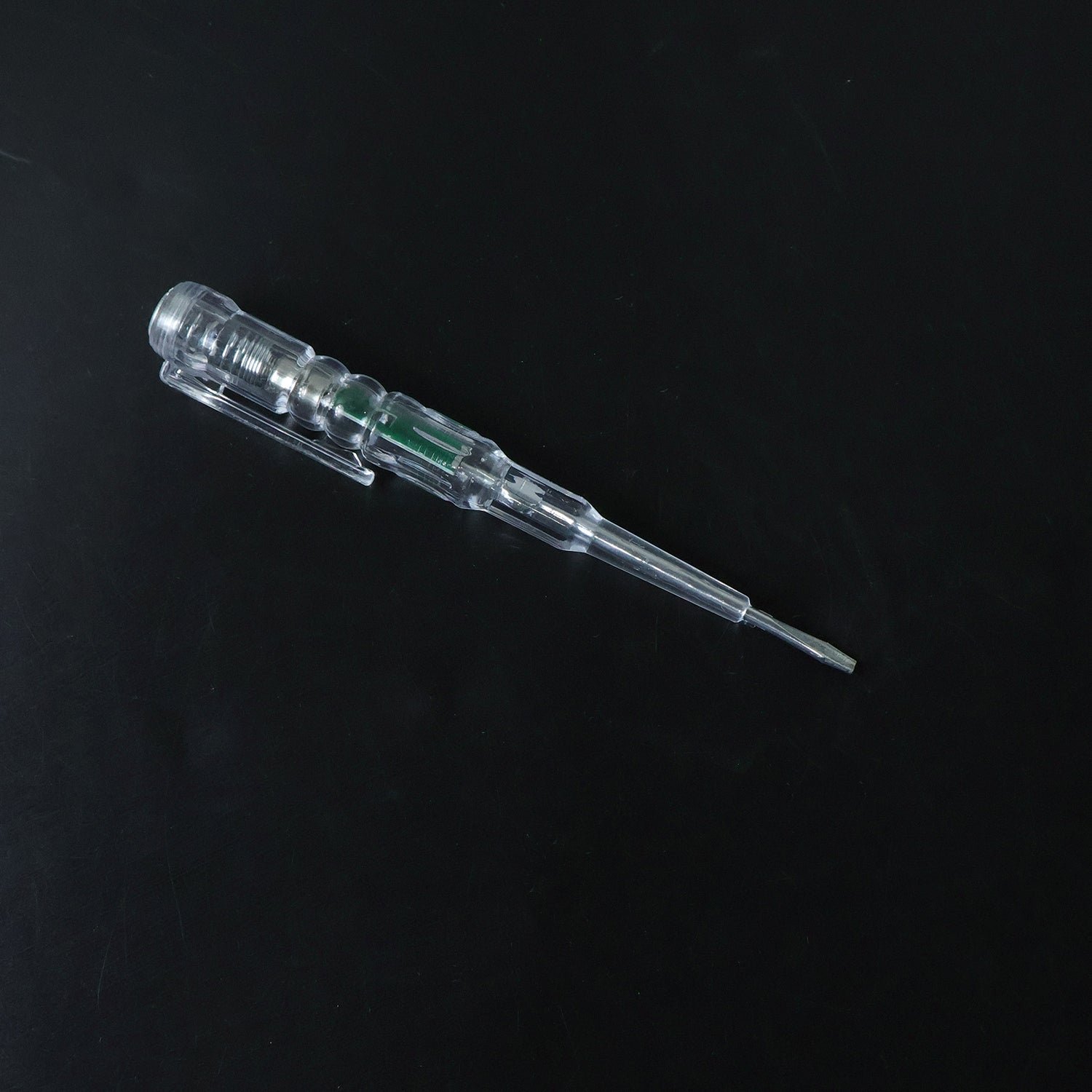 Digital Voltage Tester Pen – Rapid & Safe Electrical Detection