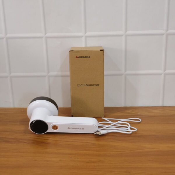 Rechargeable Fabric Lint Remover – Gentle & Efficient Clothes Shaver
