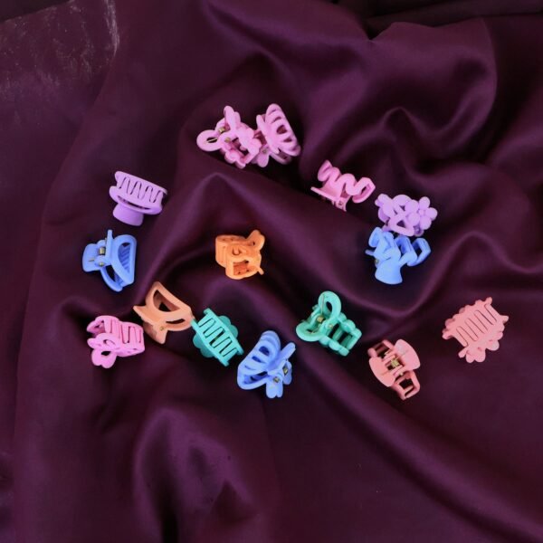 MiniHairClips-06_a9d79422-e132-4459-95c9-3b9522cf7cd6 Hair Clips for Girls – Colorful Mini 3-Piece Set | Calm & Curl