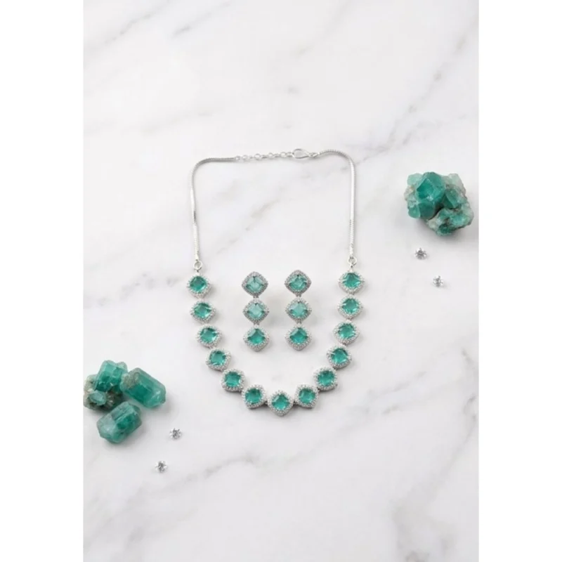 Generic Women's Brass Silver Plated Necklace set (Green)