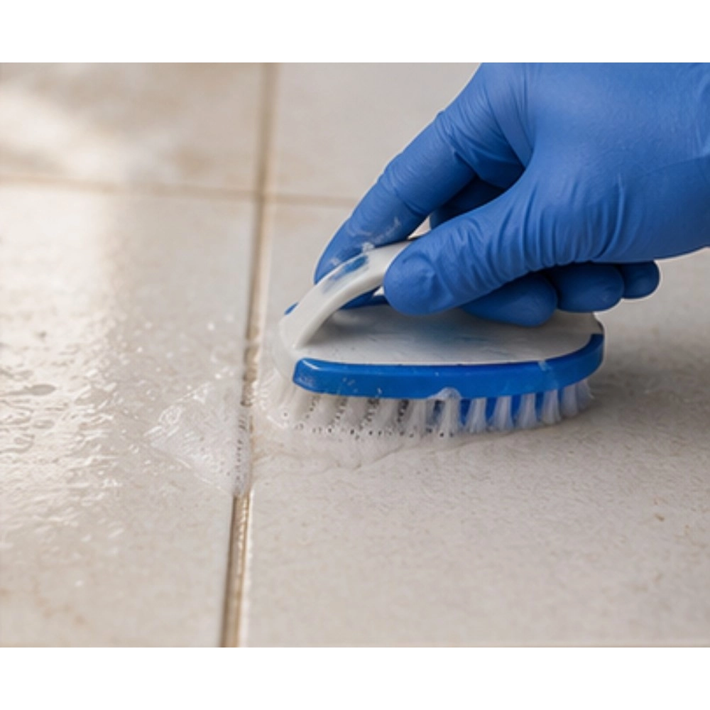 Pack of 2 Tile Cleaner Liquid Bottles 100 ML - Image 2