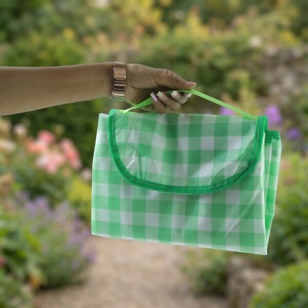 PicnicMatBlanket-02 Foldable Picnic Mat – Portable, Waterproof & Easy to Carry