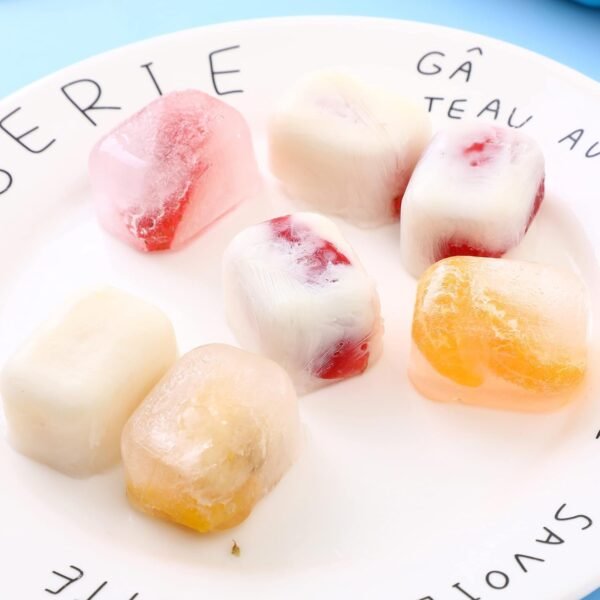 PinkIceCubeTrays-02 Plastic Ice Cube Tray – Durable with Lid for Easy Freezing