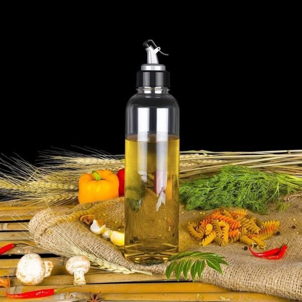 Oil Dispenser Bottle with Flip Top Spout – 900ml, Leakproof & Easy to Use