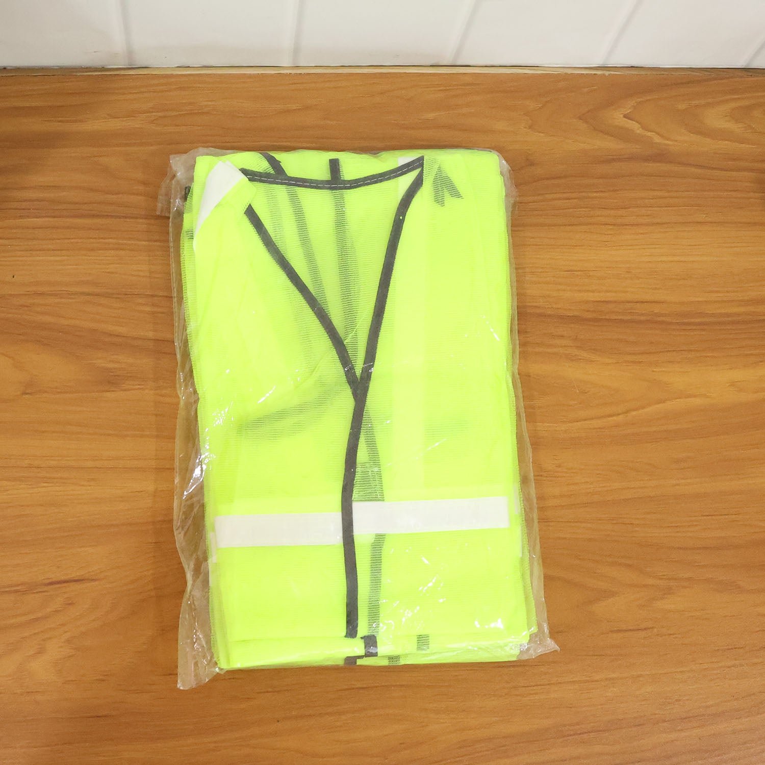 REFLECTIVESAFETYJACKET-live_ac5fb334-71e6-421d-97ff-1608c0417e71 Reflective Safety Jacket – Hi-Vis Workwear for Safety | Velvet Wheels