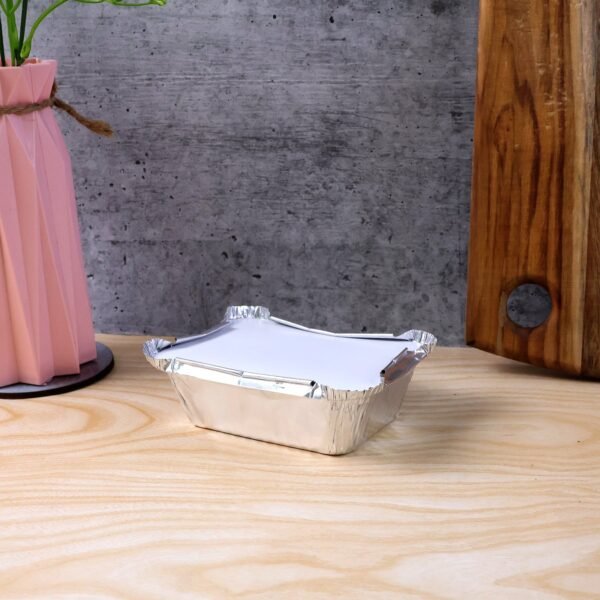 SilverFoilContainer2-07 250 ml Disposable Aluminium Food Containers with Lids – Leak-Resistant Pack of 25