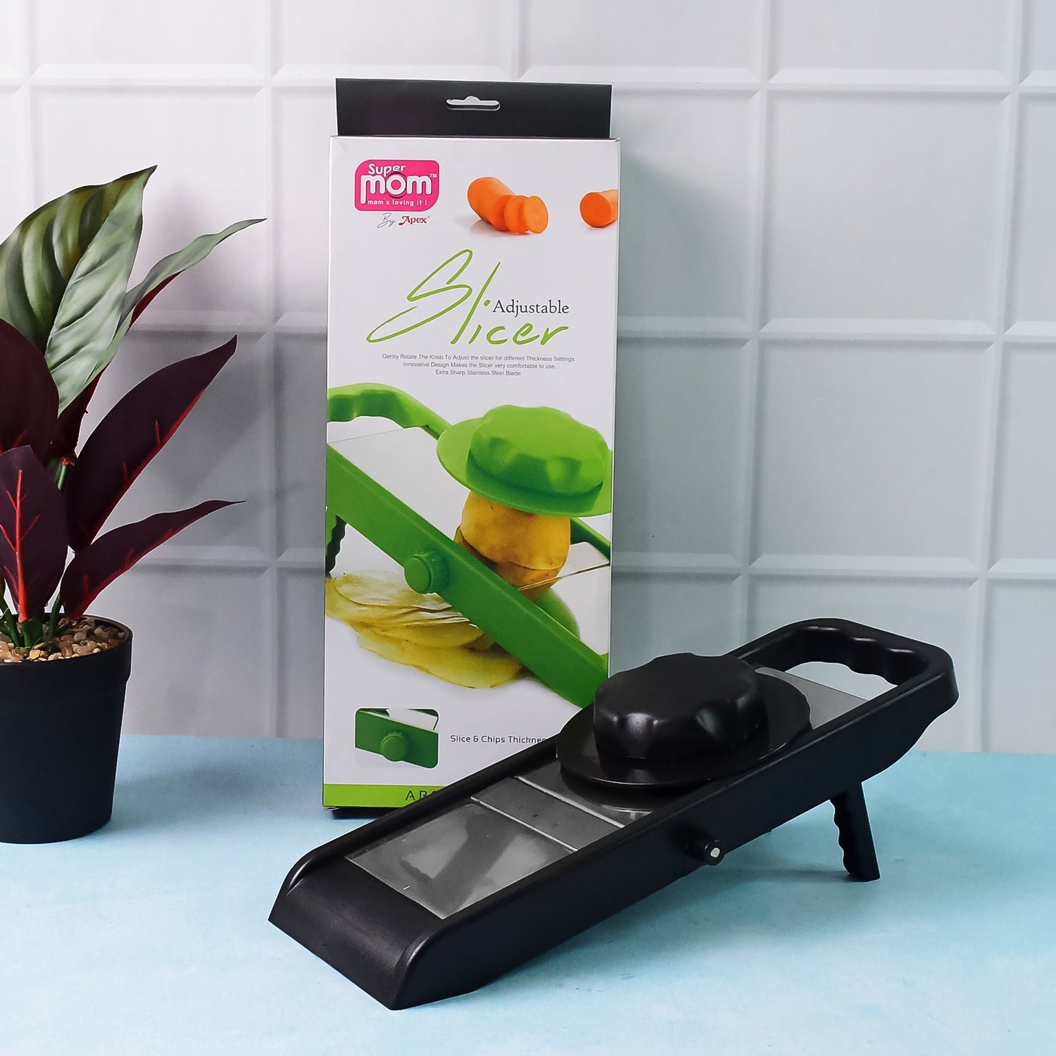 Adjustable Slicer – Black & Silver Plastic | Supermom