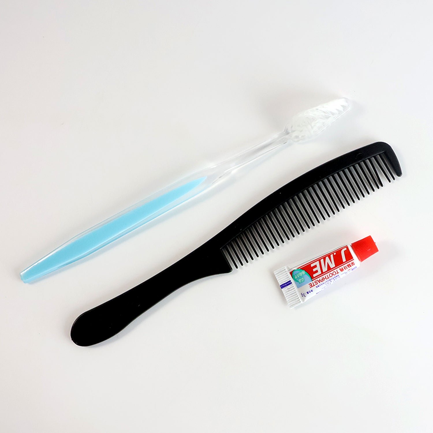 Travel Hygiene Kit – Compact 3-in-1 Toothbrush, Toothpaste & Comb