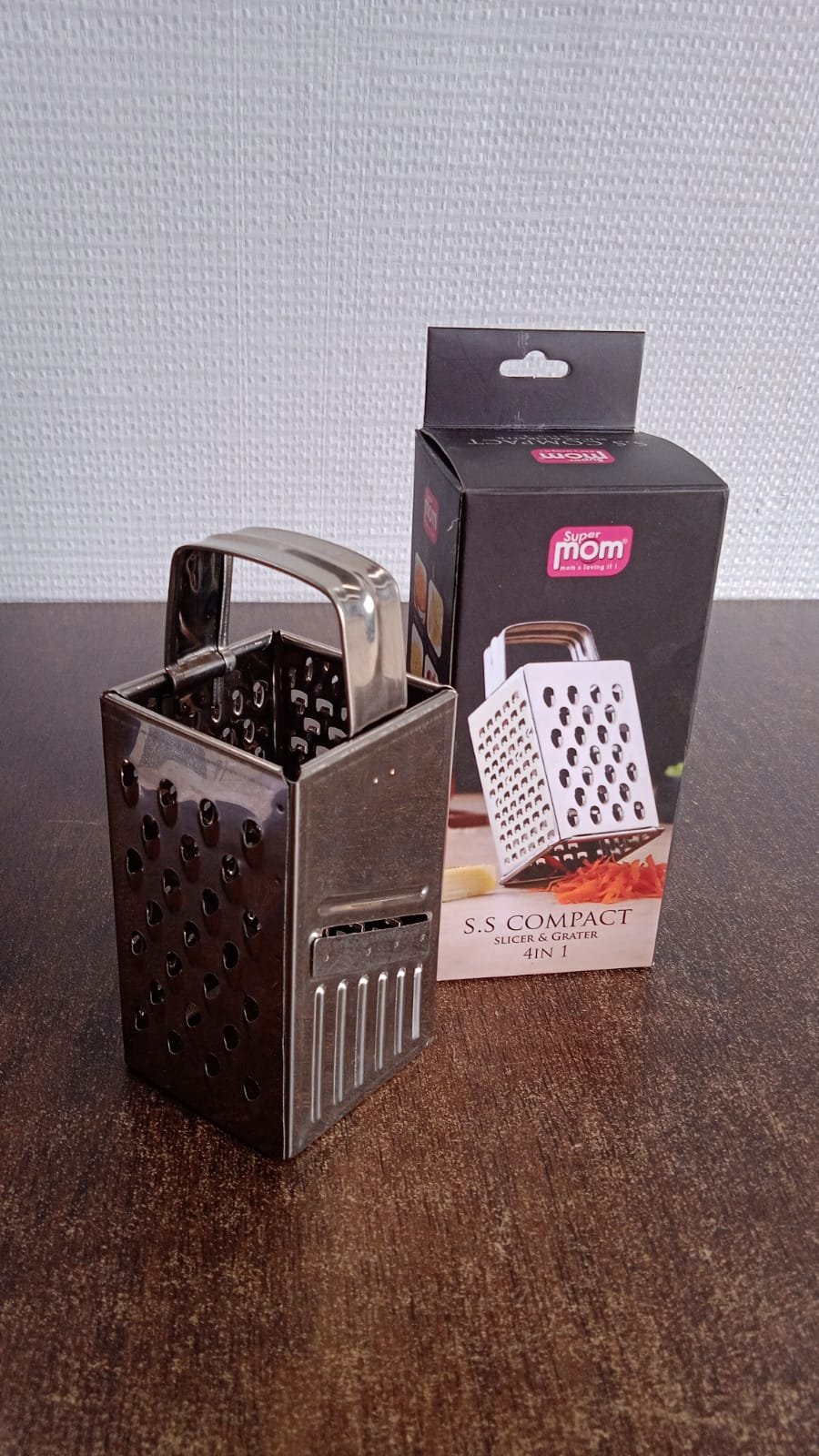 Stainless Steel 4-in-1 Compact Grater & Slicer – Durable Kitchen Tool