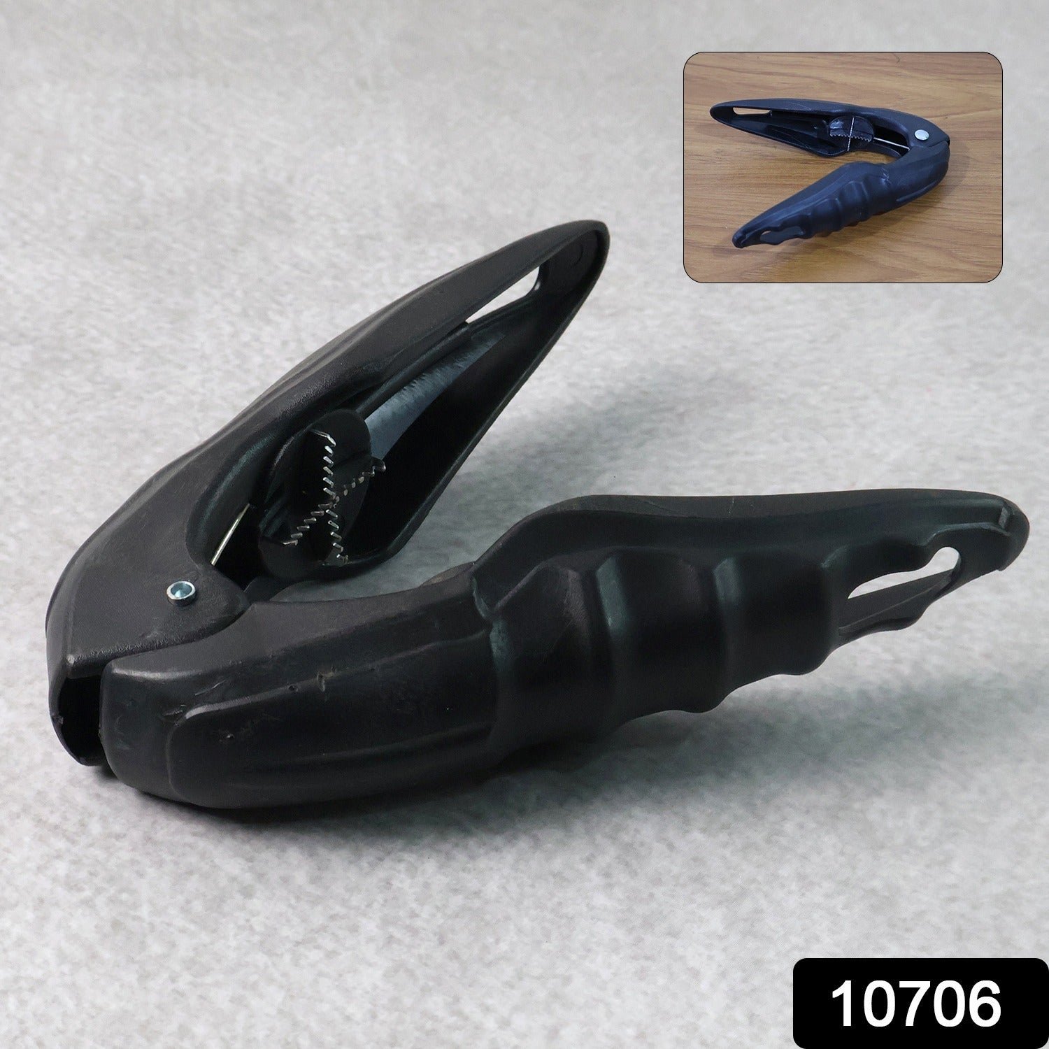 WhatsAppImage2025-09-26at10.22.02AM_dce99f2f-4ff6-4aeb-b868-dcb46734452e Nut & Seafood Cracker Tool – Heavy Duty Strong Grip