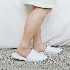 Disposable Hotel Slippers – Hygienic Single-Use Guest Footwear