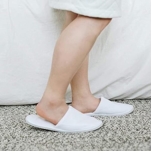 Disposable Hotel Slippers – Hygienic Single-Use Guest Footwear