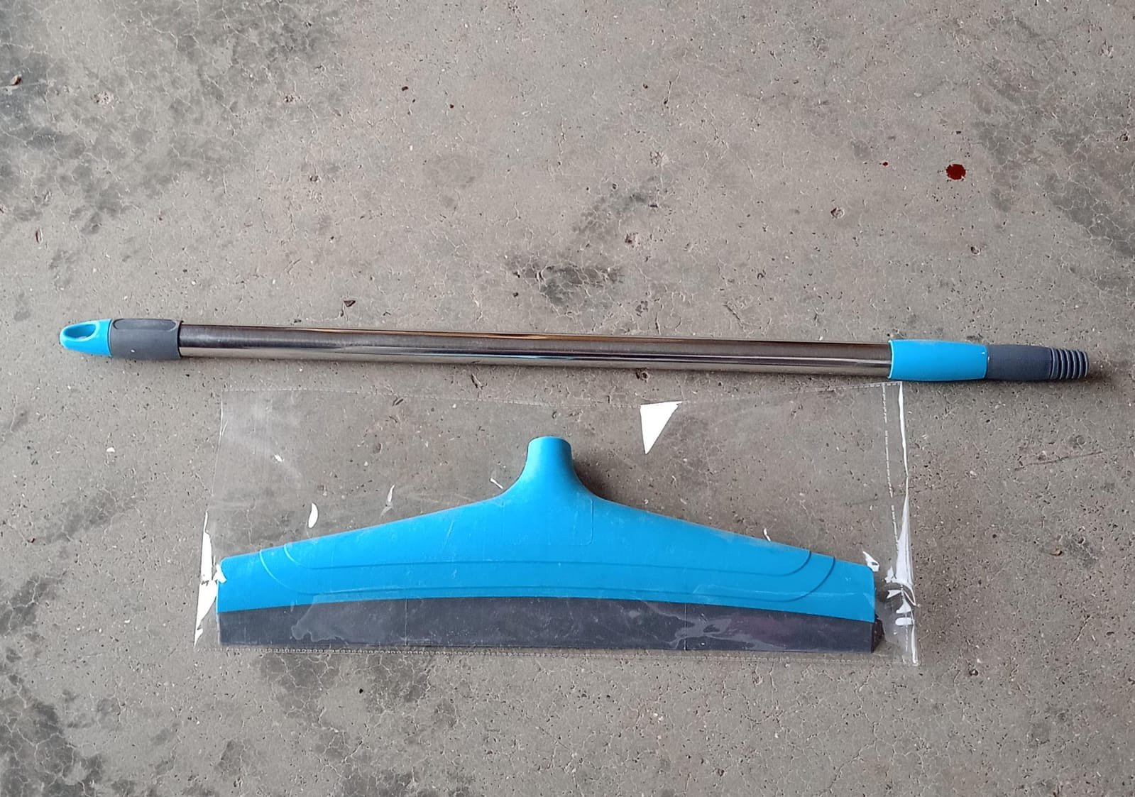 Adjustable Floor Wiper – Stainless Steel Handle | Pro Clean