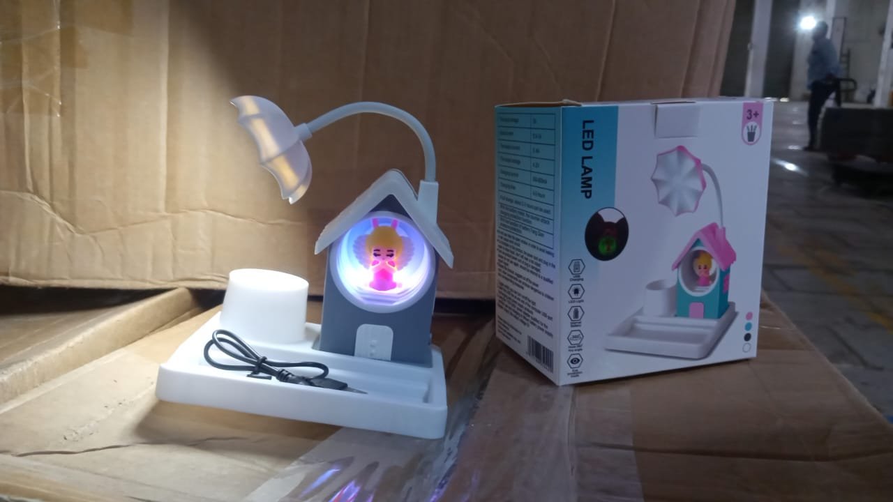 Cartoon LED Desk Lamp – Eye-Protection & Multi-Color |