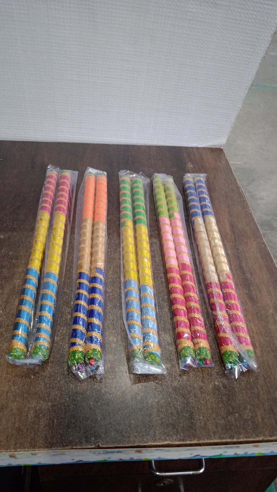 Decorative Dandiya Sticks – Colorful Pair for Navratri Garba