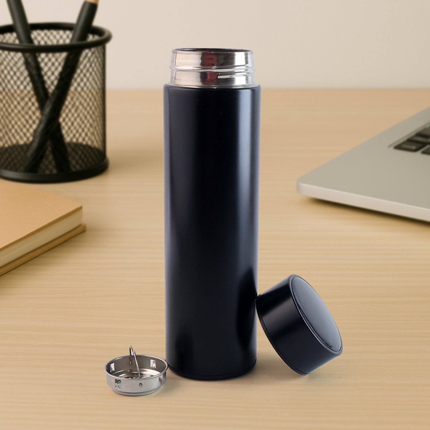 Vacuum Insulated Water Bottle – LED Temp Display 500ML