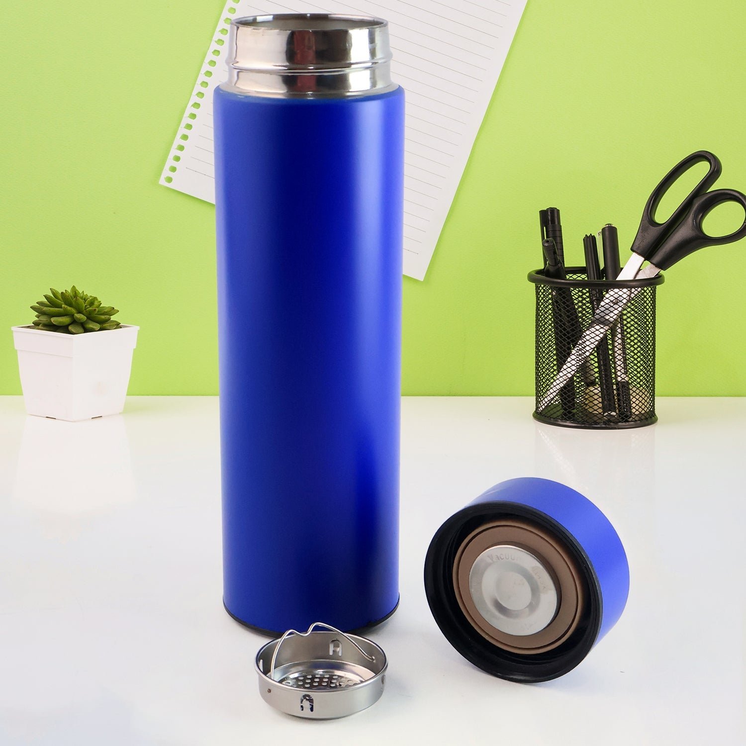 Vacuum Insulated Water Bottle – LED Temp Display, 500ml