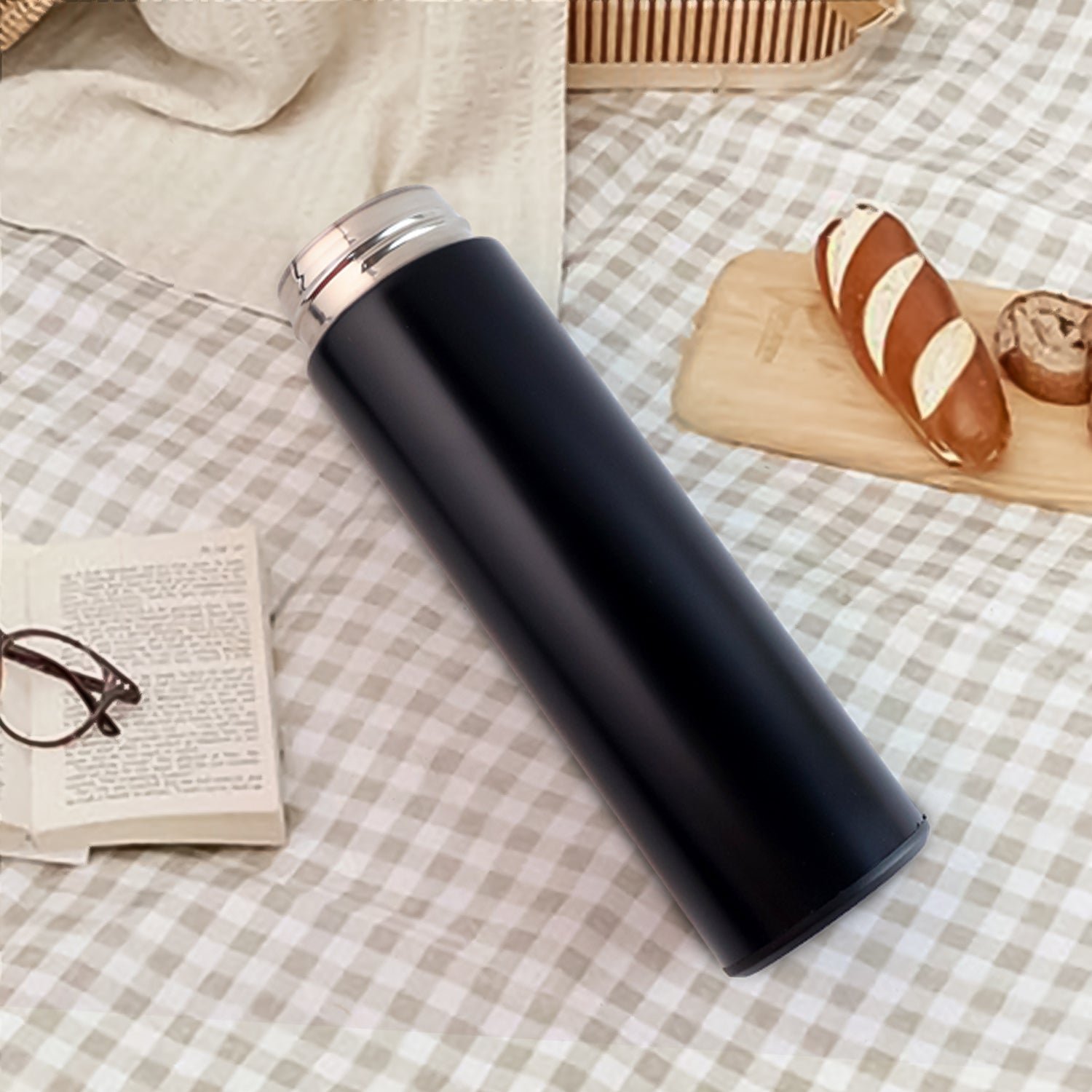 Vacuum Insulated Water Bottle – LED Temp Display 500ML