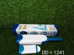 Pet Hair Remover – Self-Cleaning & Reusable Fur Brush | Waggy Tales