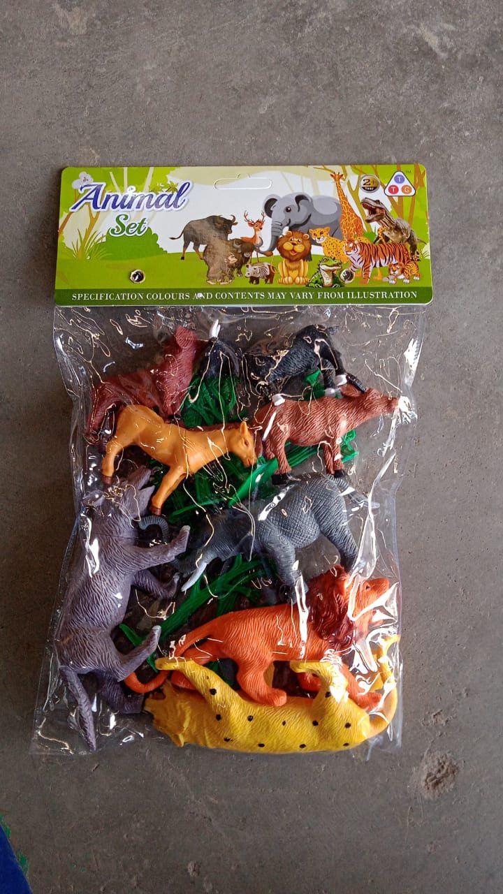 Animal Kingdom Toy Set – 14-Piece Realistic Wildlife Figures