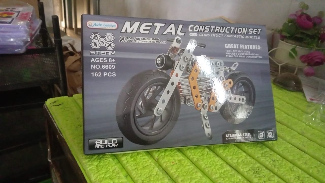 ca94b432-e436-4769-ac0e-326cdb186fd7 Metal Bike Building Kit – DIY STEM Construction Toy for Kids | Little Blocks