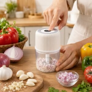 Mini Garlic Chopper – Cordless & Rechargeable for Easy Meal Prep