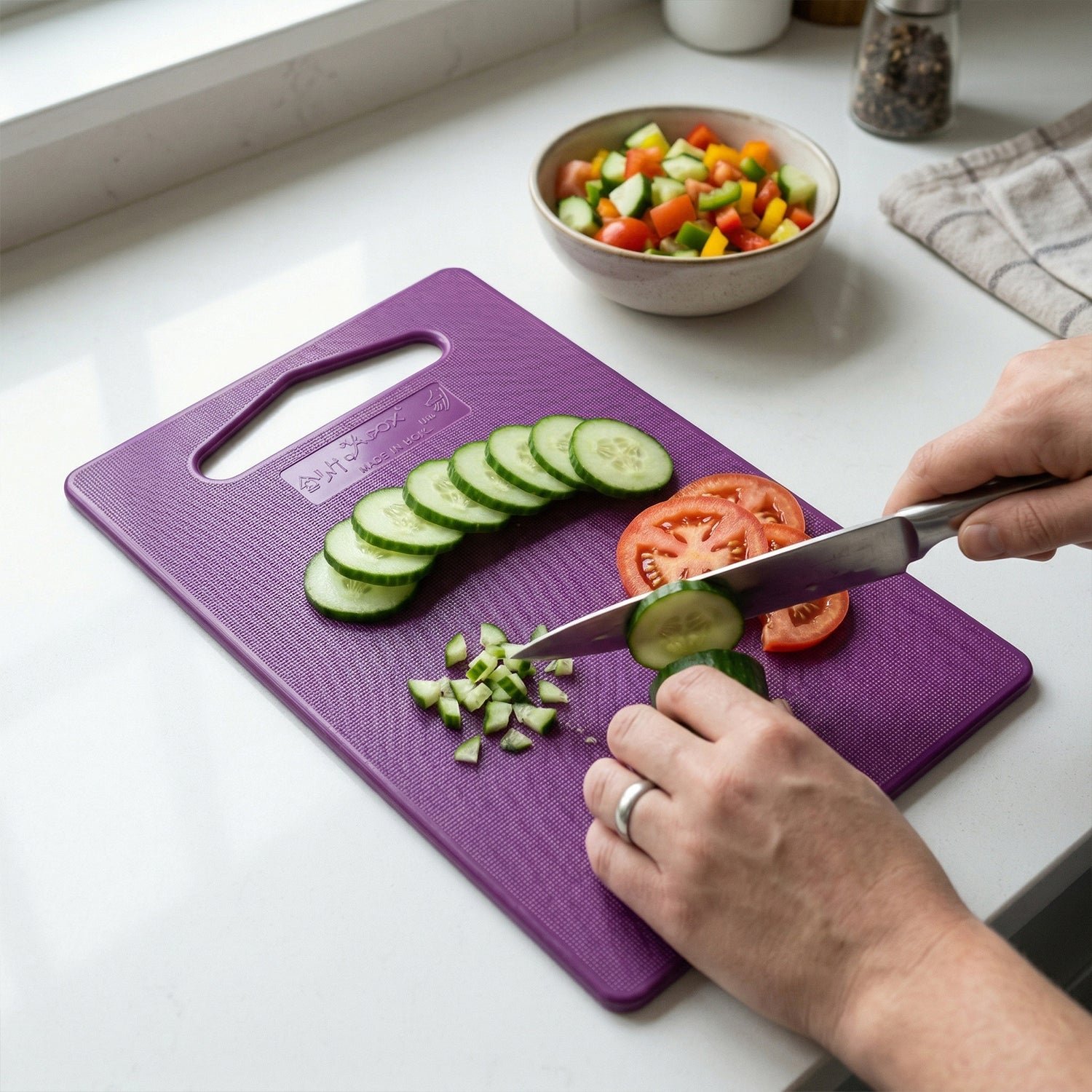 cuttingboard2 Unbreakable Cutting Board – Durable Food-Grade Kitchen Essential