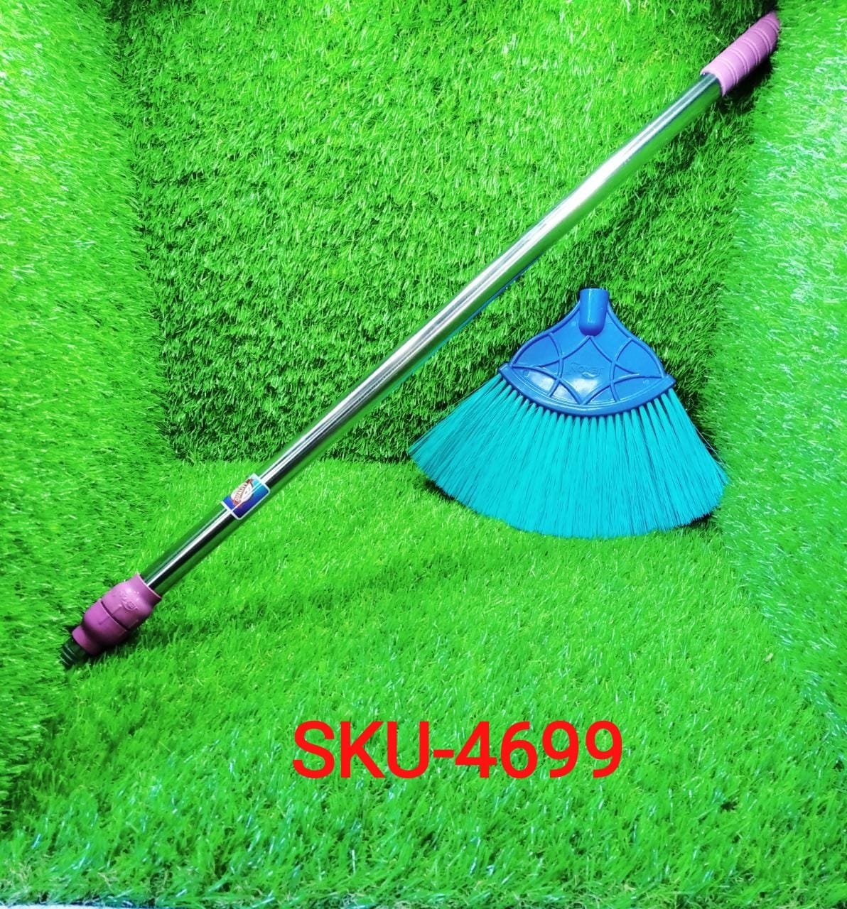 Extendable Cobweb Cleaner – Long Handle Broom | Velvet Wipe