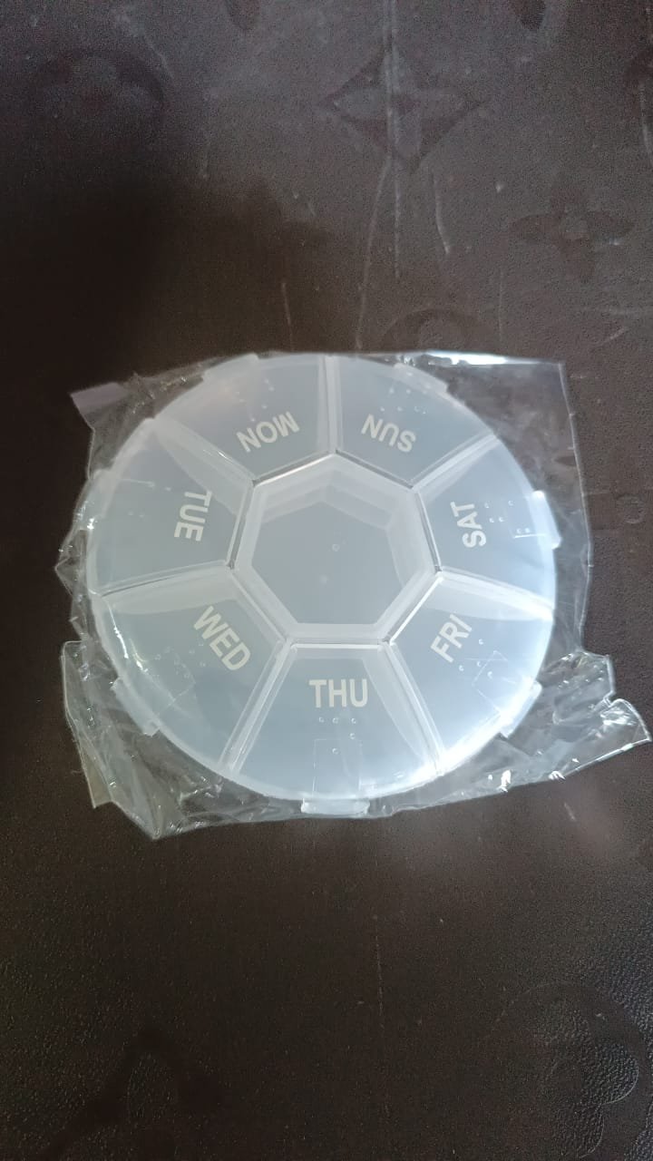 7-Sided Portable Pill Box – Compact Weekly Medicine Organizer