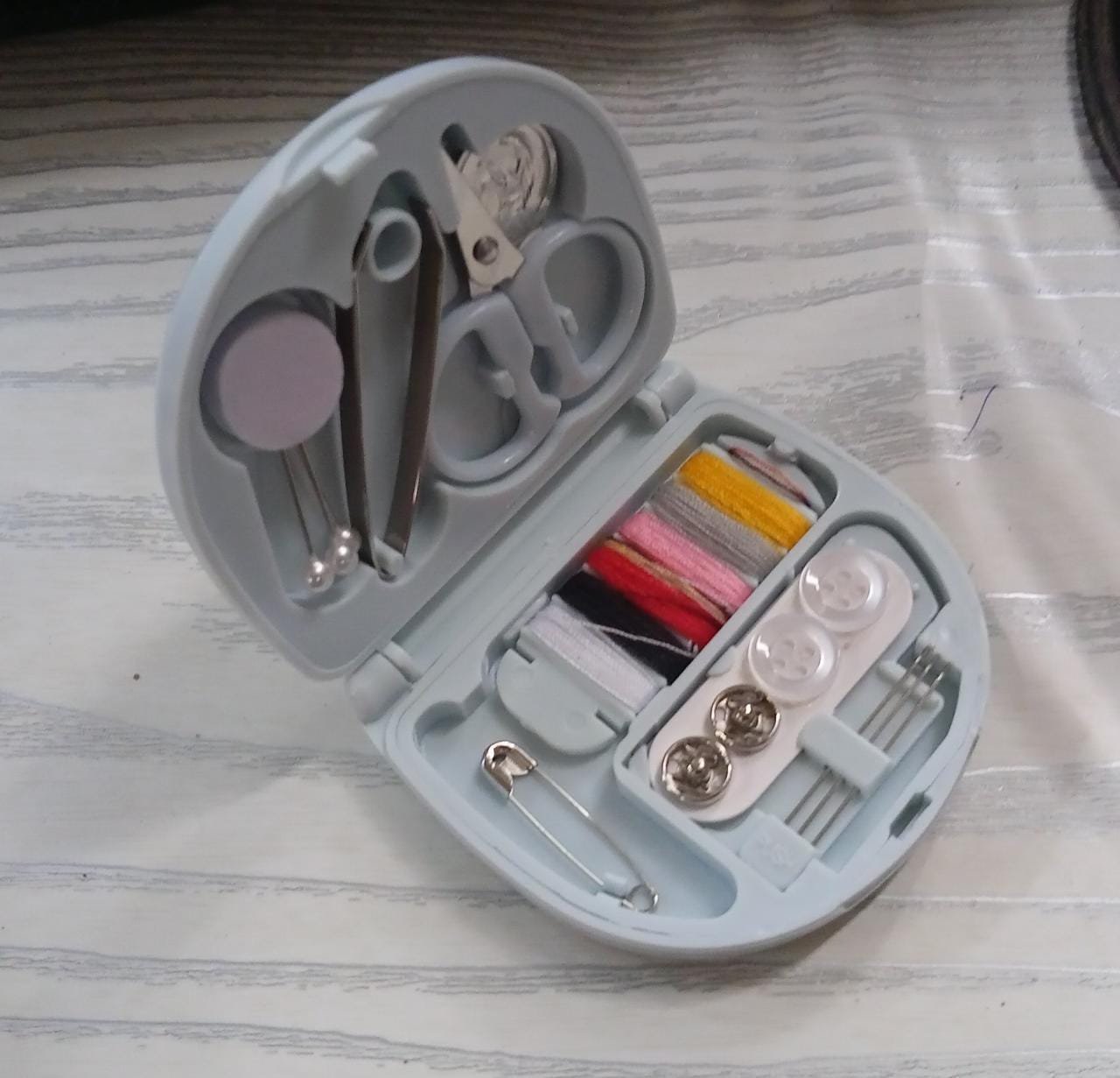 Mini Travel Sewing Kit – Compact Emergency Repairs | FERVENT