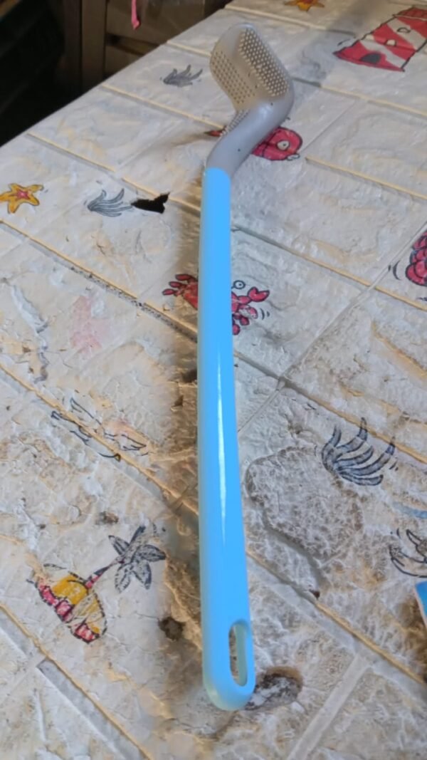 d63ec8e8-efa5-4b3f-aae9-c0c024bf55a0_b44e9960-3e21-4314-afca-706f80a14bf3 Golf Silicone Toilet Brush – Deep Cleaning & Hygiene | Storenzo