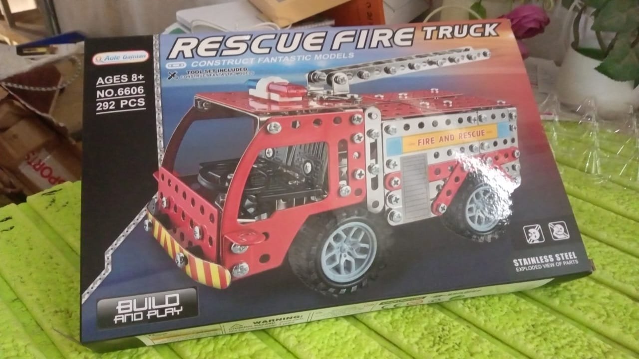 Metal Fire Truck Building Blocks – DIY STEM Kit for Kids | Little Blocks