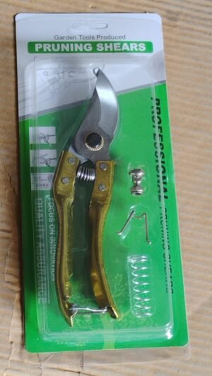 Garden Shears – Ultra Sharp Pruning Scissors for Plants | Velvet Wipe
