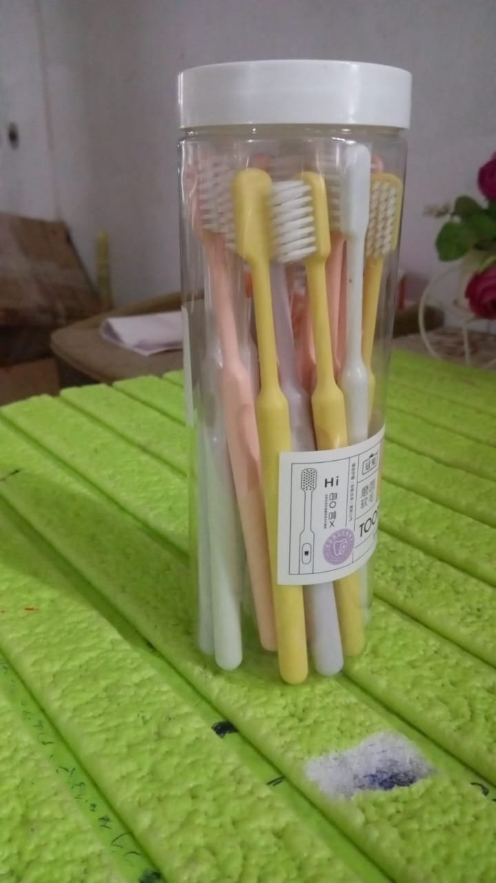 Soft Plastic Toothbrush Set – 20 Pcs with Travel Box | BrushedUp