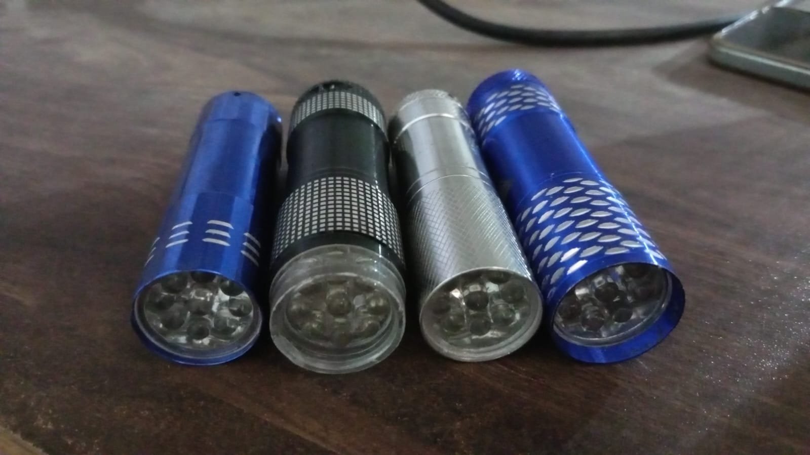 Pocket Torch – 9 LED Mini Flashlight for Emergency & Camping | Poravar