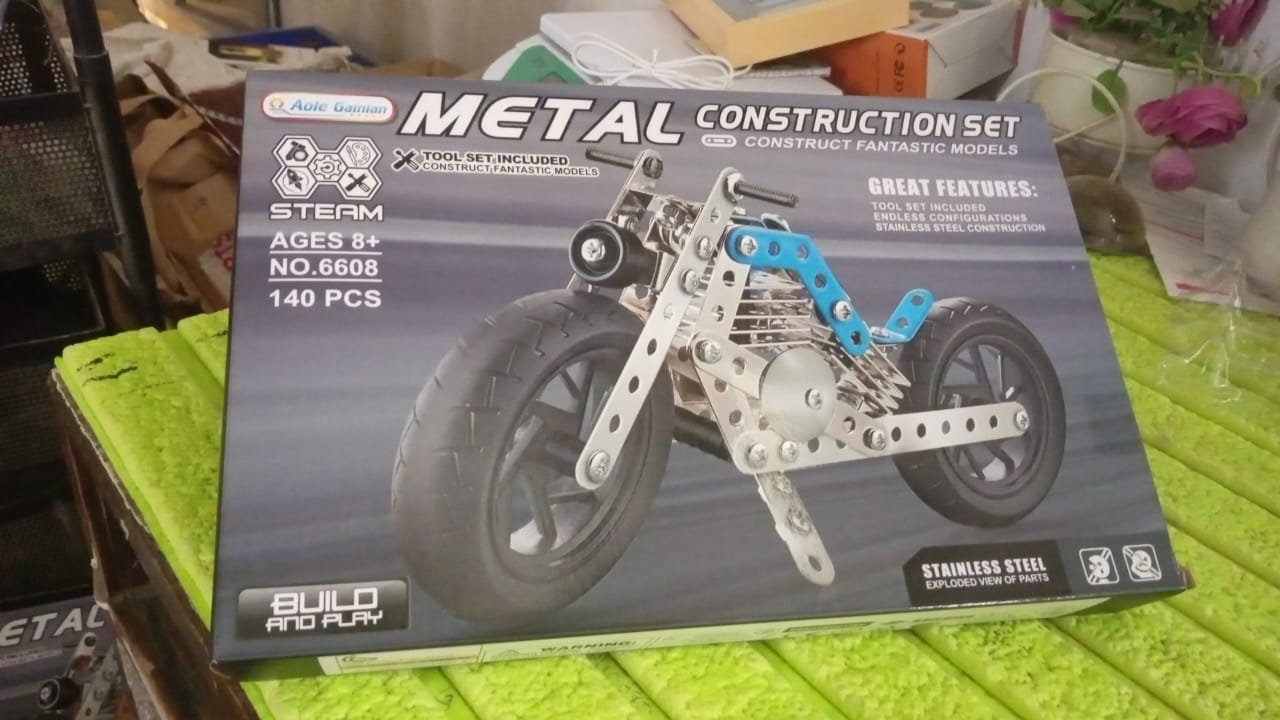 Metal Bike Construction Kit – 140 Part STEM Toy | Little Blocks