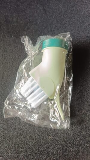 Connectable Cleaning Brush – Built-In Scraper for Narrow Spaces
