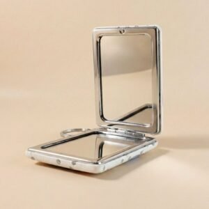 Foldable Mirror Keychain – Compact, Cute Elephant Design