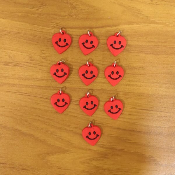 keychain6_d9904e32-ff56-450e-97c3-b5edb67c4c26 Heart-Shaped Smile Keychains – Vibrant & Durable Accessory Set