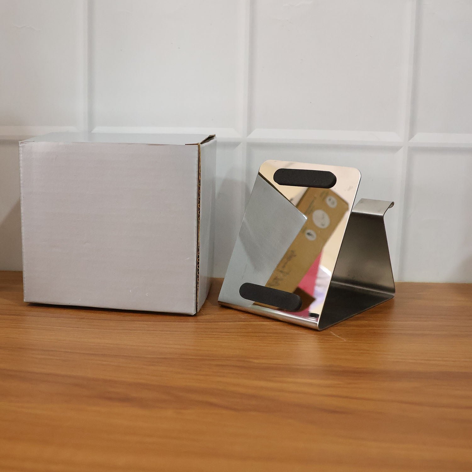 Mobile Phone Stand – Premium Big Desktop Holder for Stability